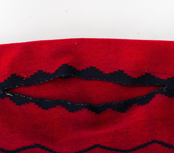 Neckline