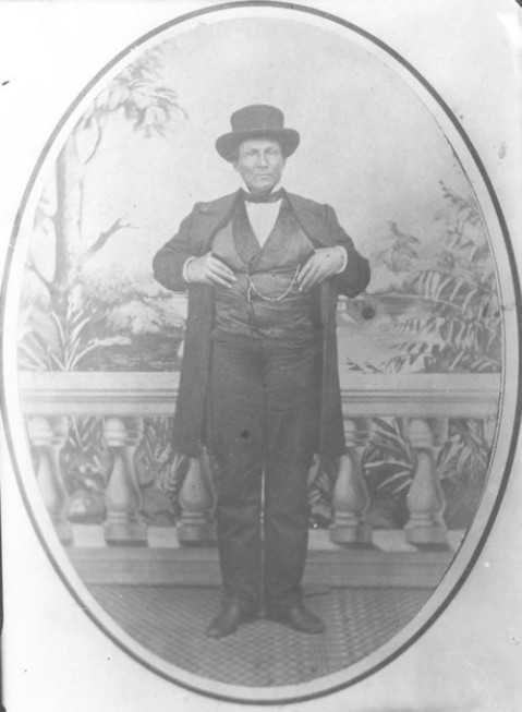 Louis Vieux, 1880s or 1890s, a studio portrait of Louis Vieux, Courtesy of Kansa State Historical Society, https://www.kansasmemory.gov/item/23677 