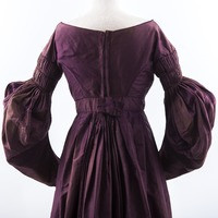 Photo of the upper backside of the dress